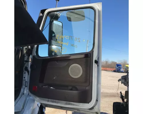 VOLVO VNL Door Assembly, Front