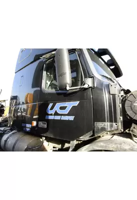 VOLVO VNL Door Assembly, Front