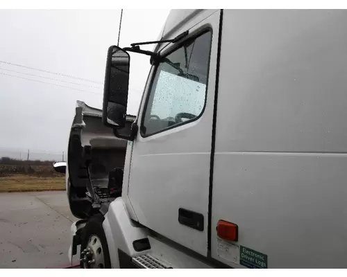 VOLVO VNL Door Assembly, Front