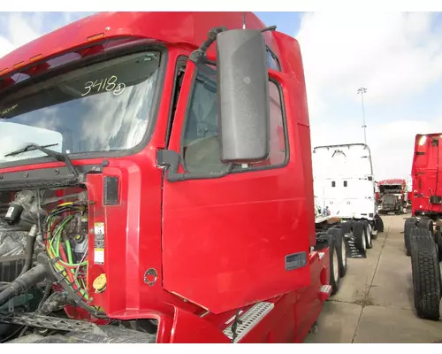 VOLVO VNL Door Assembly, Front