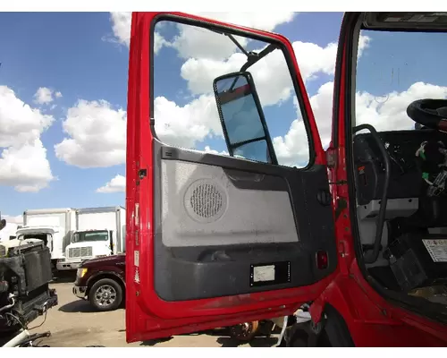 VOLVO VNL Door Assembly, Front