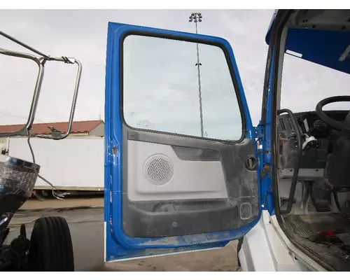 VOLVO VNL Door Assembly, Front