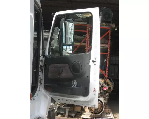 VOLVO VNL Door Assembly, Front