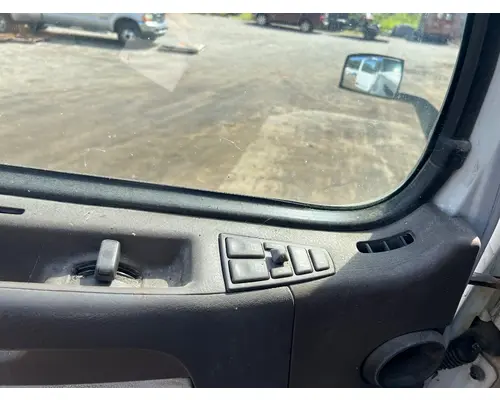 VOLVO VNL Door Assembly, Front