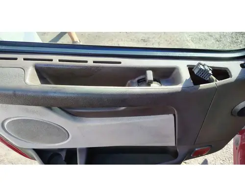 VOLVO VNL Door Assembly, Front