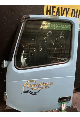 VOLVO VNL Door Assembly, Front