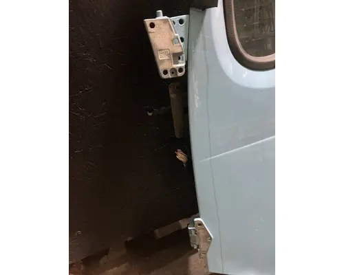 VOLVO VNL Door Assembly, Front