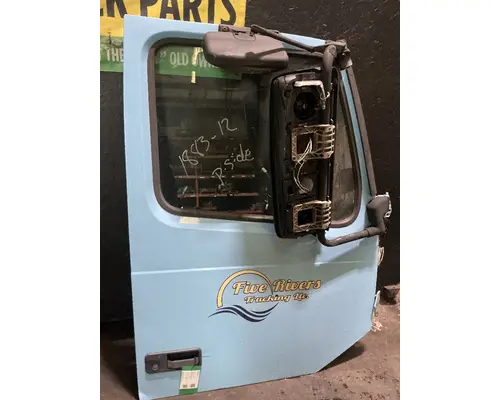 VOLVO VNL Door Assembly, Front