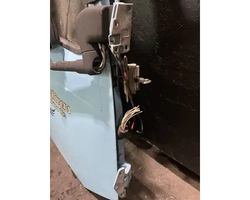 VOLVO VNL Door Assembly, Front