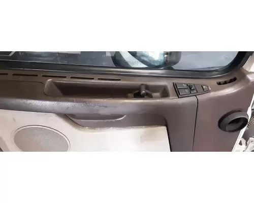 VOLVO VNL Door Assembly, Front