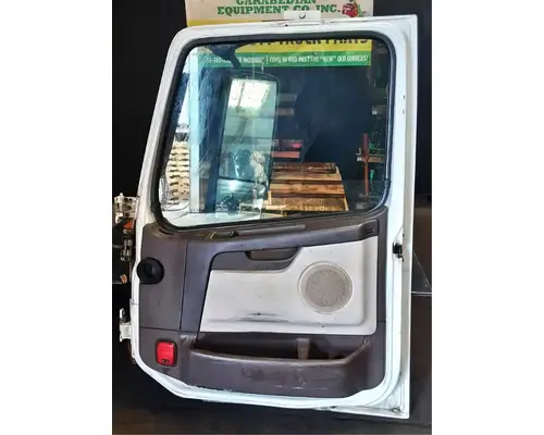 VOLVO VNL Door Assembly, Front