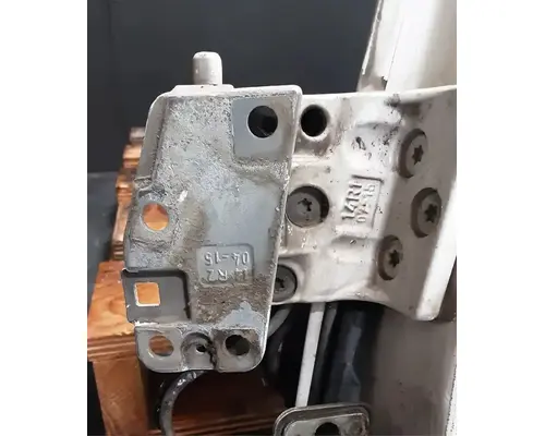 VOLVO VNL Door Assembly, Front