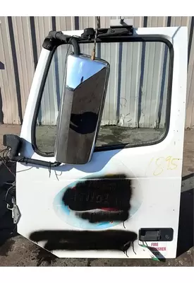 VOLVO VNL Door Assembly, Front