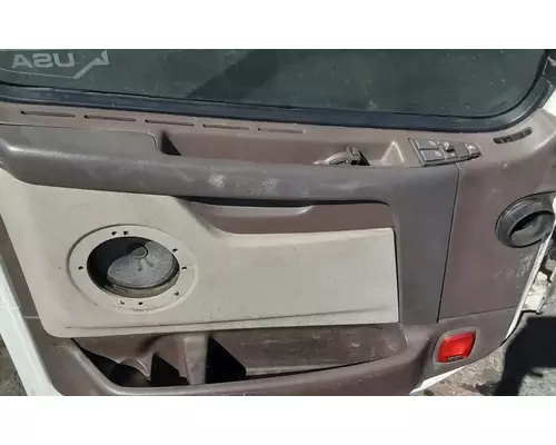 VOLVO VNL Door Assembly, Front