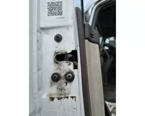 VOLVO VNL Door Assembly, Front