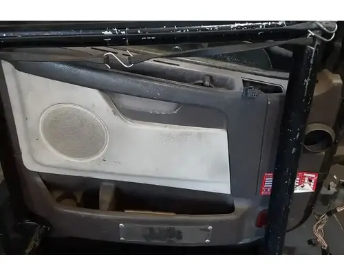 VOLVO VNL Door Assembly, Front