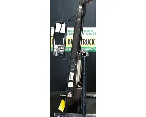 VOLVO VNL Door Assembly, Front