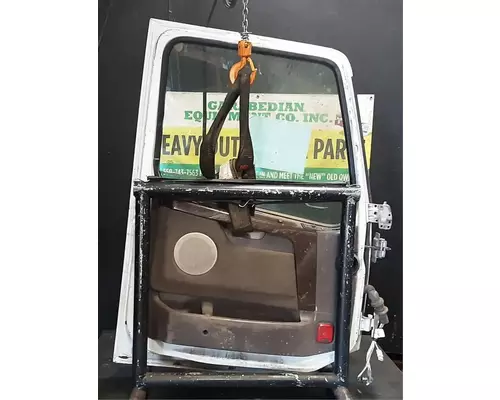 VOLVO VNL Door Assembly, Front