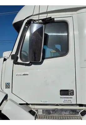 VOLVO VNL Door Assembly, Front