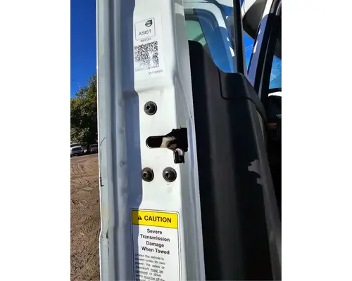 VOLVO VNL Door Assembly, Front