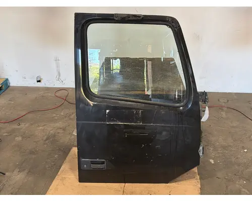 VOLVO VNL Door Assembly