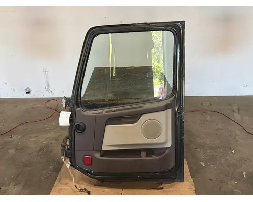 VOLVO VNL Door Assembly