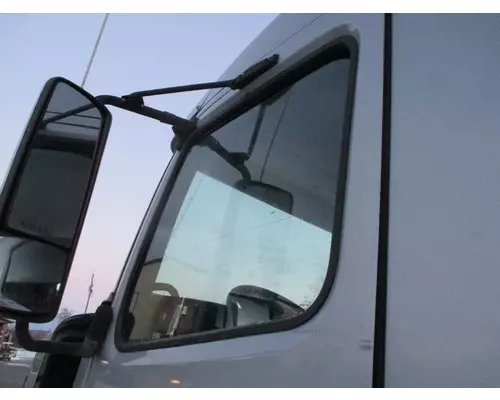 VOLVO VNL Door Glass, Front