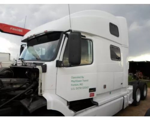 VOLVO VNL Door Glass, Front