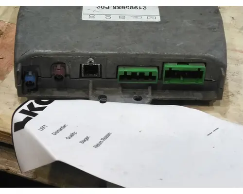 VOLVO VNL ELECTRICAL COMPONENT