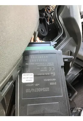 VOLVO VNL ELECTRICAL COMPONENT