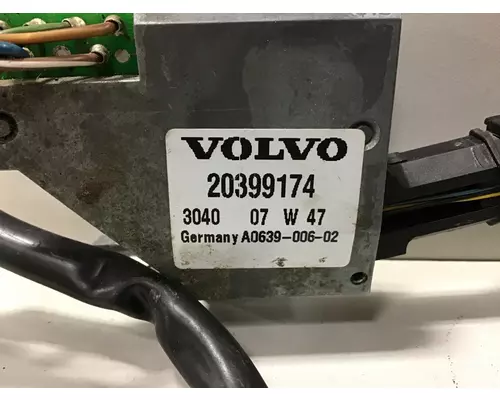 VOLVO VNL ENGINE BRAKE SWITCH