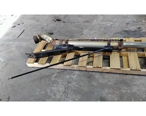 VOLVO VNL EXHAUST PIPE