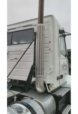 VOLVO VNL EXHAUST/MUFFLER BRACKET