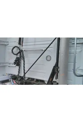 VOLVO VNL EXHAUST/MUFFLER BRACKET