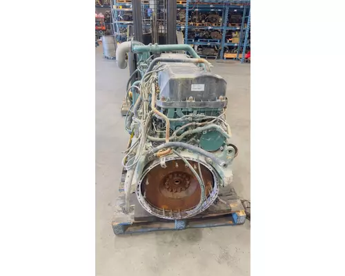 VOLVO VNL Engine Assembly