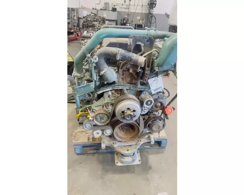 VOLVO VNL Engine Assembly