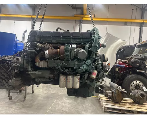 VOLVO VNL Engine Assembly