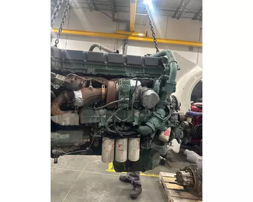 VOLVO VNL Engine Assembly