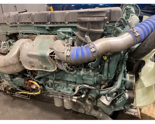VOLVO VNL Engine Assembly