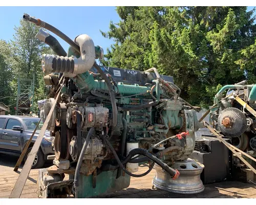 VOLVO VNL Engine Assembly