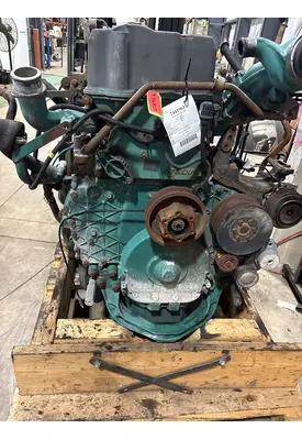 VOLVO VNL Engine Assembly