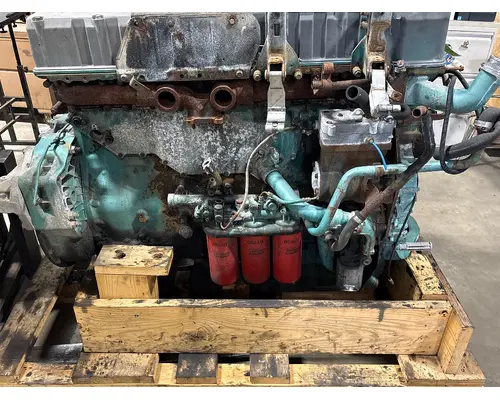 VOLVO VNL Engine Assembly