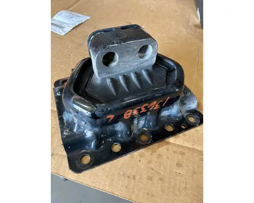 VOLVO VNL Engine Mounts