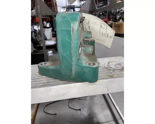 VOLVO VNL Engine Mounts