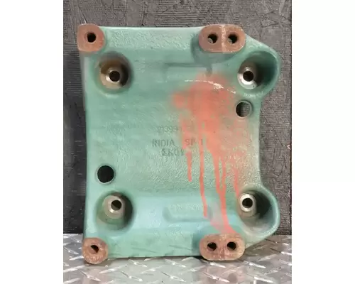 VOLVO VNL Engine Parts, Misc.