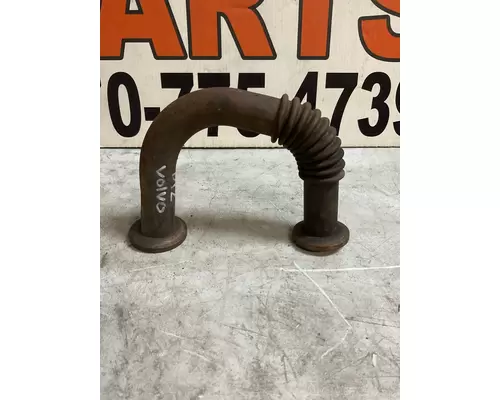 VOLVO VNL Exhaust Cross Pipe