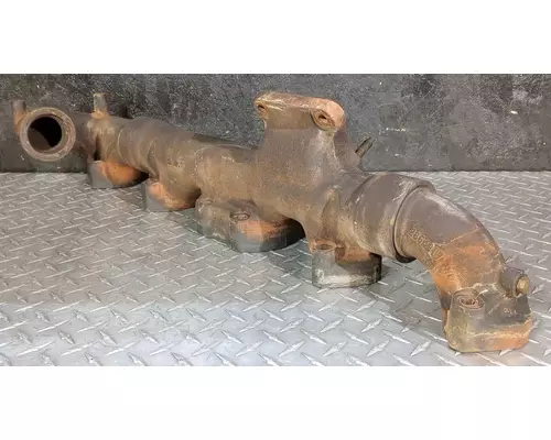 VOLVO VNL Exhaust Manifold