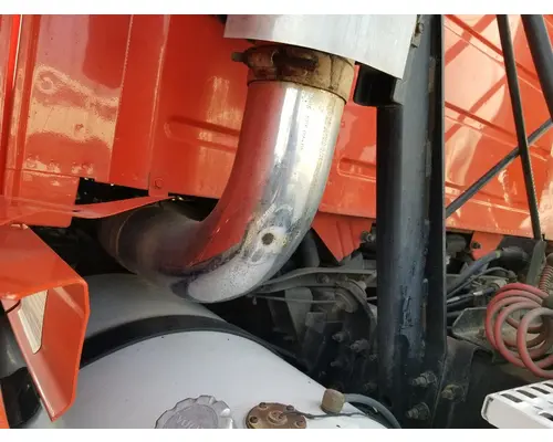 VOLVO VNL Exhaust Pipe