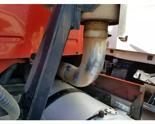 VOLVO VNL Exhaust Pipe