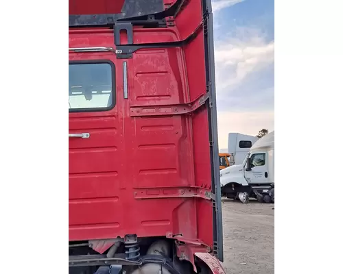 VOLVO VNL FAIRING, SLEEPER